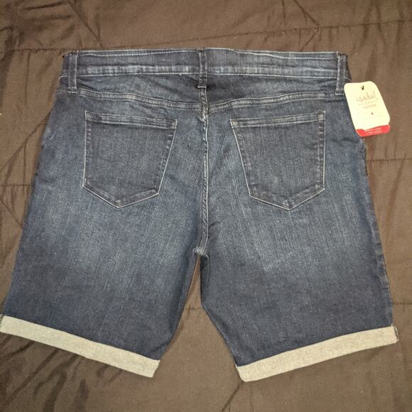 Isabel Maternity by Ingrid & Isabel Bermuda Shorts + Side Panels Size 16 - Picture 14 of 14